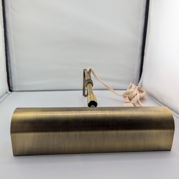 Elegant Extendable Brass Picture Light by Ecolux - Picture 2 of 6